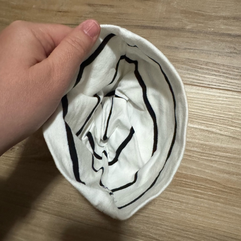 Infant cap - Picture 3 of 3